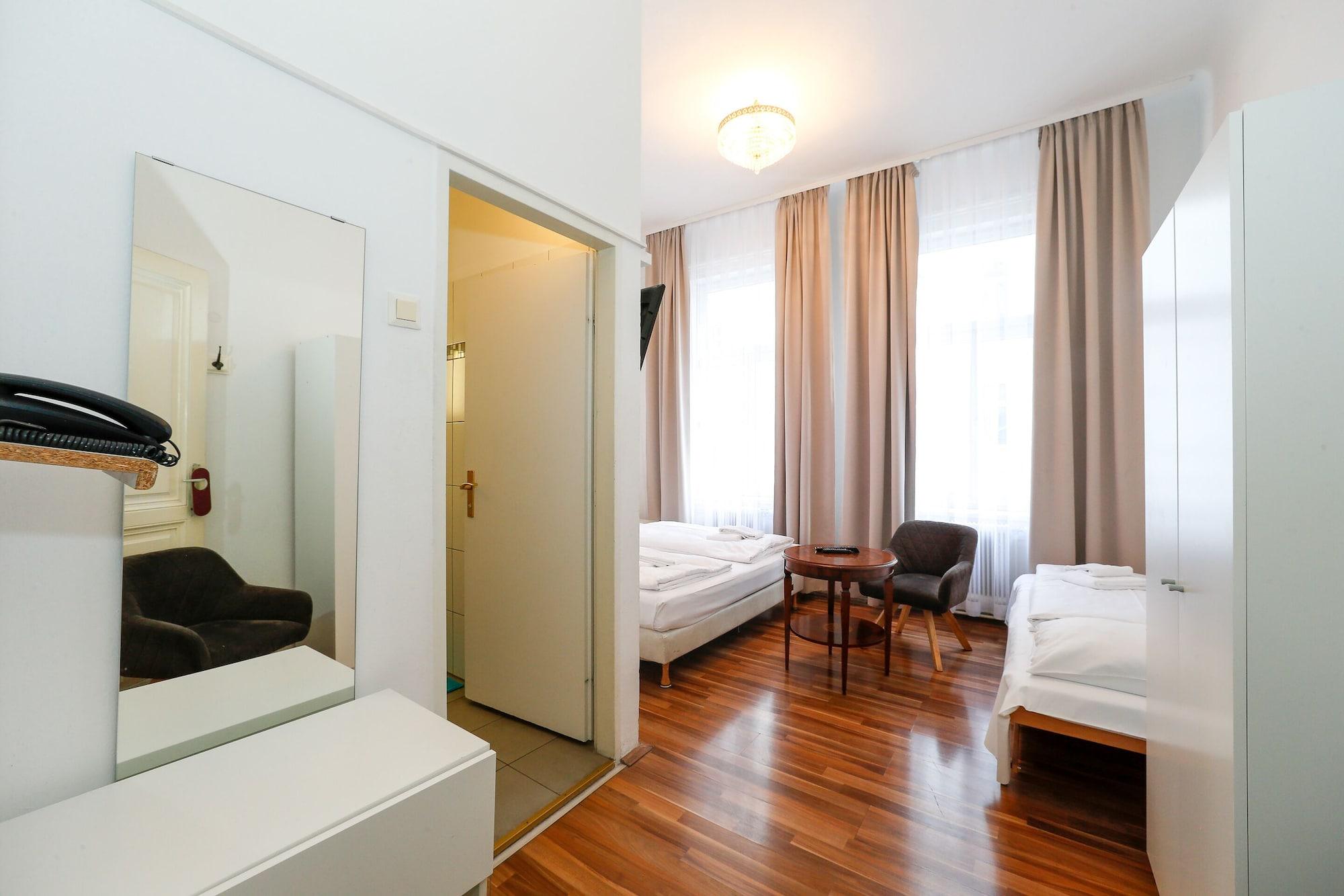 Timeout City Hotel, 5 Min To City Center, Self Check In Wenen Buitenkant foto
